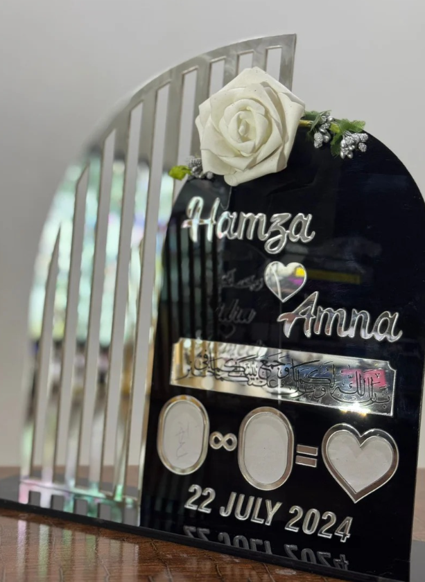 Customized Acrylic Photo Frame (Transparent)